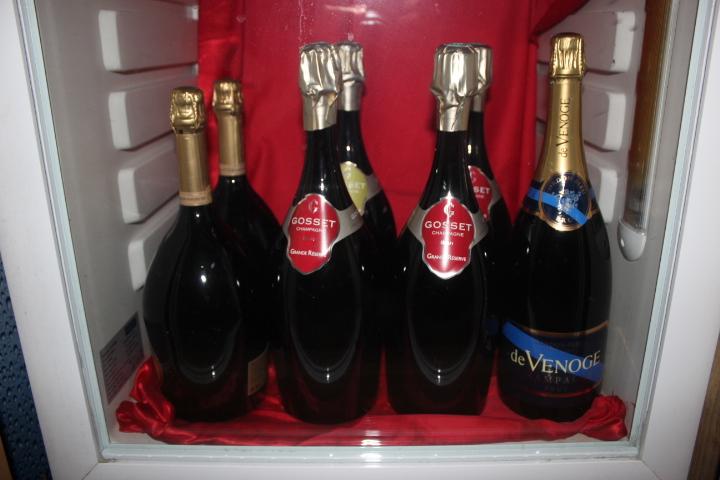 Photos VENTE AUX ENCHERES SUR LIQUIDATION JUDICIAIRES DU 02.10.2023