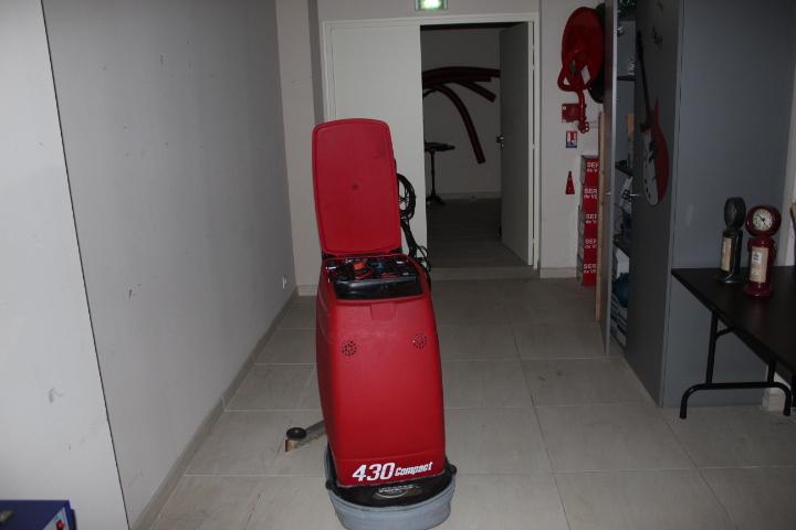 Photos VENTE AUX ENCHERES SUR LIQUIDATION JUDICIAIRES DU 02.10.2023