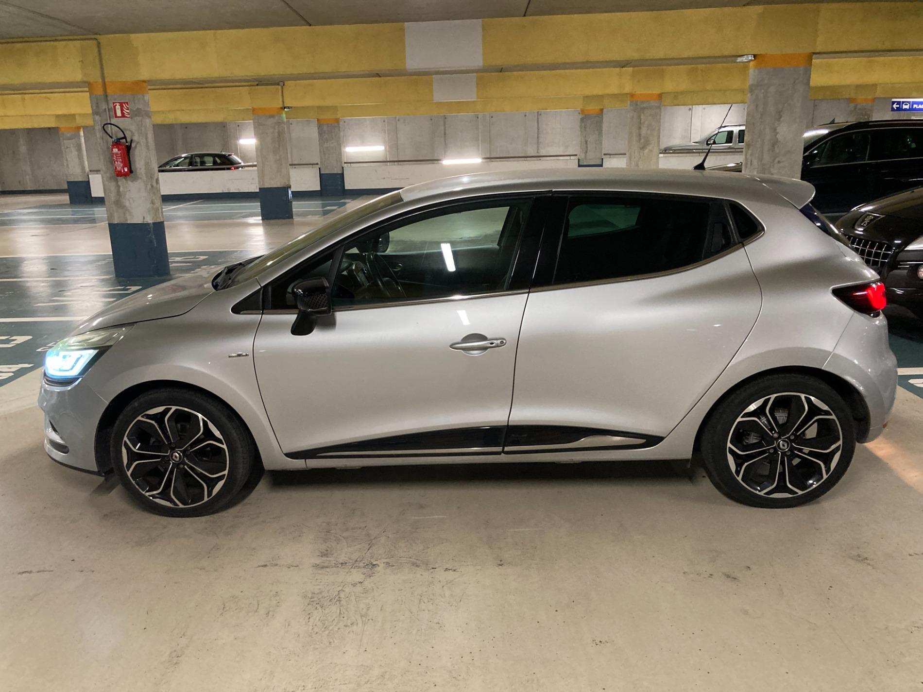 VENTE AUX ENCHERES SUR SAISIE